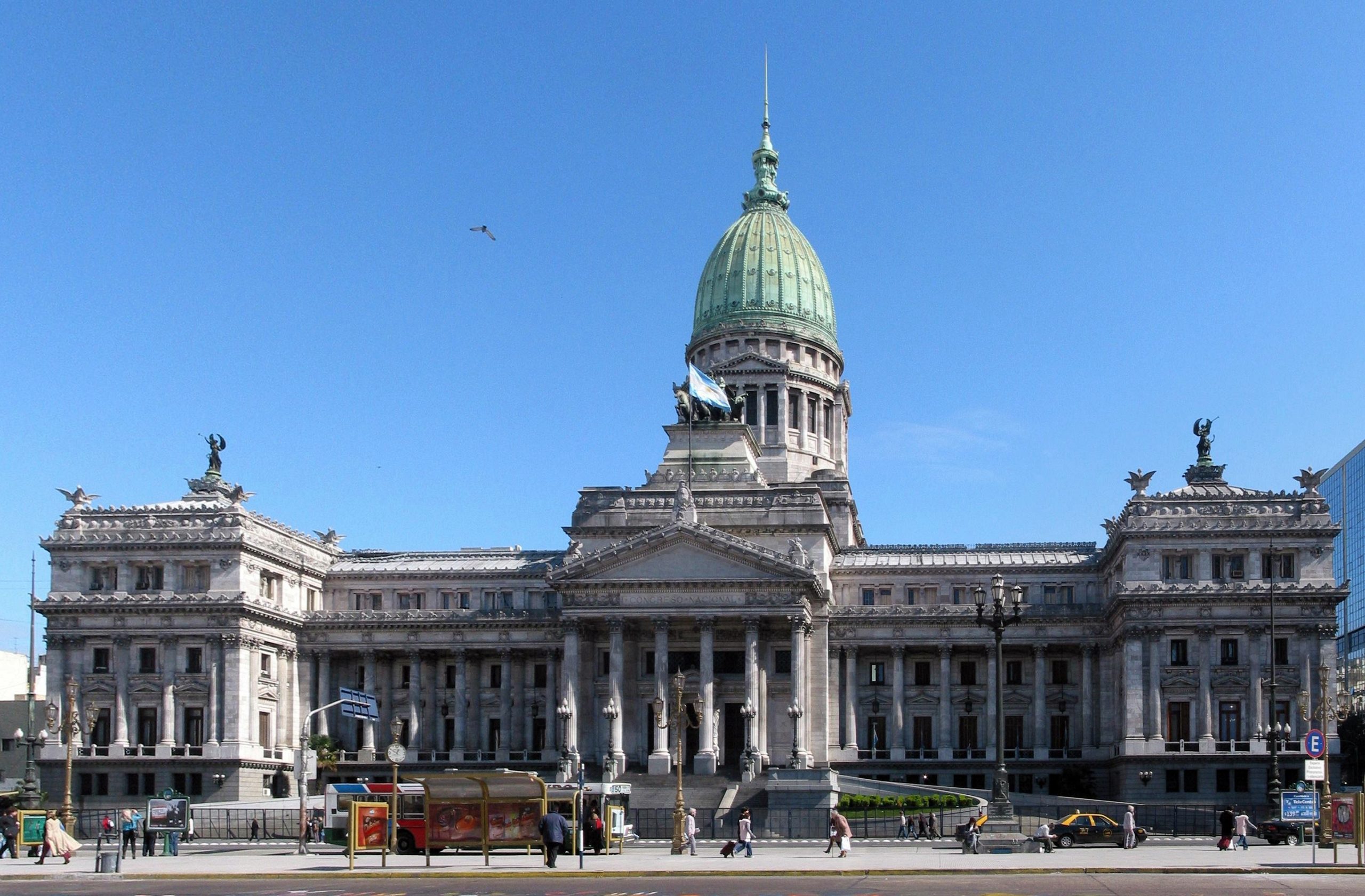 Gemelo Digital Social: el plan de IA del Gobierno abre preguntas por datos y control legislativo