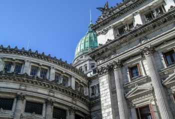 El Gobierno negocia una reforma política con PASO optativas para destrabar votos en el Congreso
