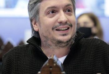 Máximo Kirchner reunió al peronismo en Parque Lezama y volvió a marcar la interna del PJ
