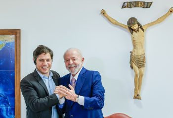 Axel Kicillof durante una reunión oficial