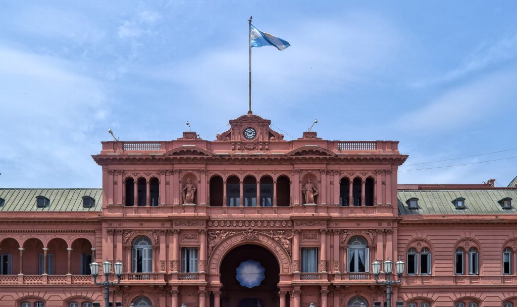La Casa Rosada intenta reactivar el Congreso con gobernadores y otra tanda de reformas