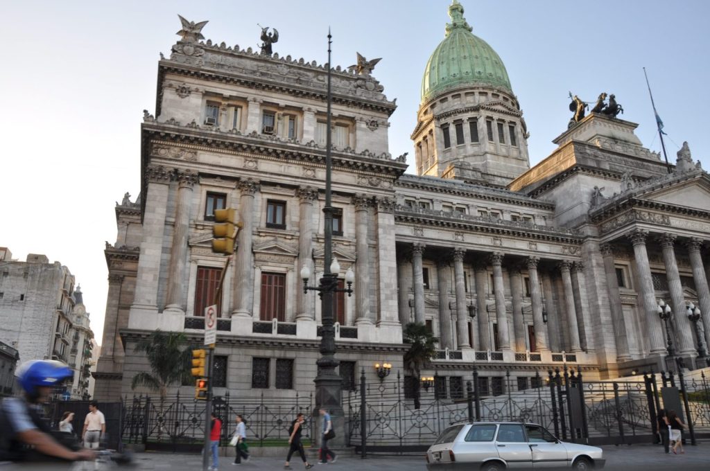 La reforma electoral de Milei choca con el Senado y Santilli encara una negociación cuesta arriba