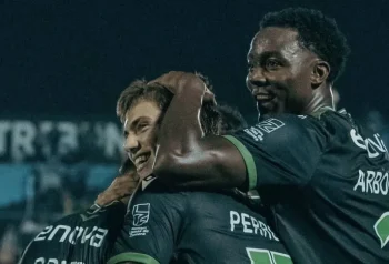 Banfield y Sarmiento juegan un duelo clave por la permanencia en el Florencio Sola
