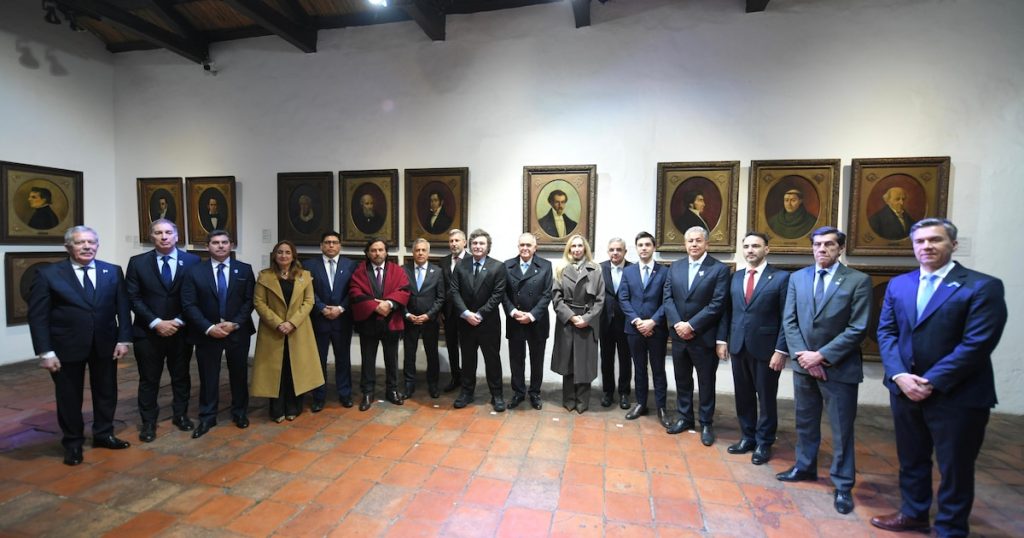 Gobernadores frenan las colectoras y la reforma electoral pierde fuerza en el Senado