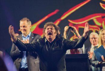 La Justicia anuló el decreto de Milei sobre ciudadanía y frenó su avanzada migratoria
