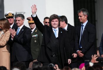 Milei condiciona un acuerdo con el PRO en CABA al ordenamiento interno de Jorge y Mauricio Macri