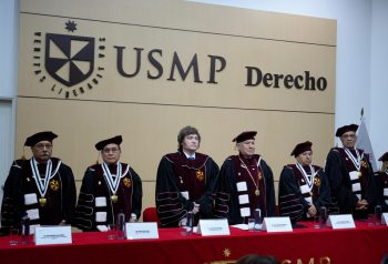 Milei recibió el Honoris Causa en Lima y cerró su gira con un gesto político regional