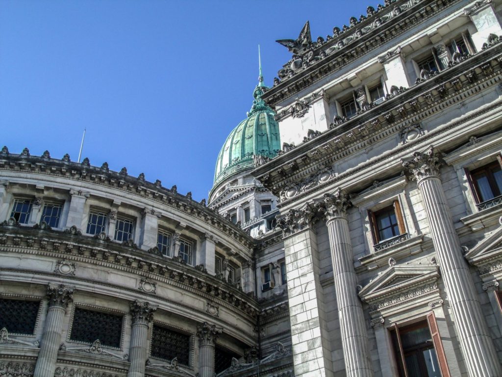 PASO, colectoras y reforma política: la pulseada que mantiene trabada la Casa Rosada con los gobernadores