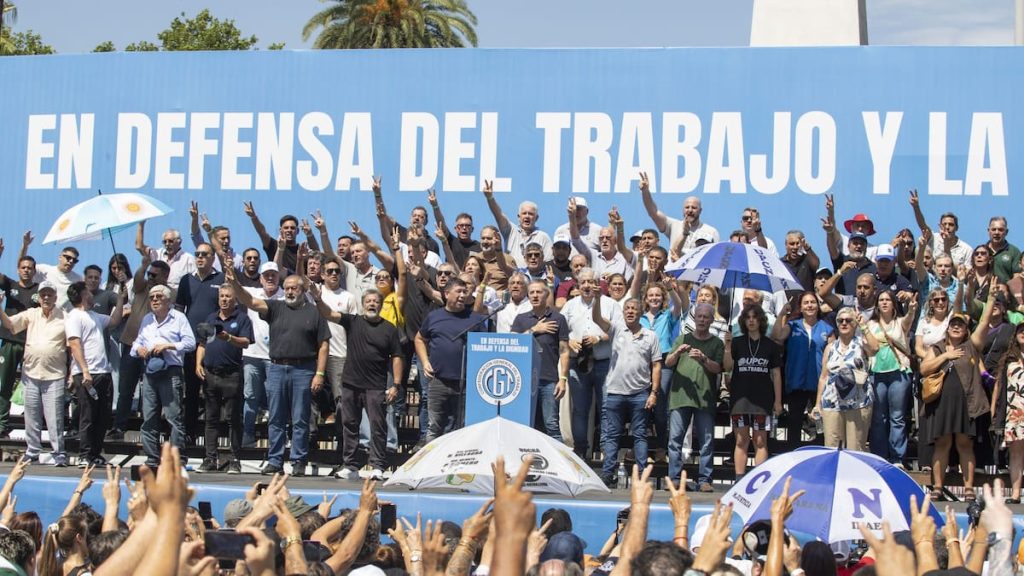 ATE se suma a la marcha de la CGT y la protesta por los jubilados crece frente al Congreso