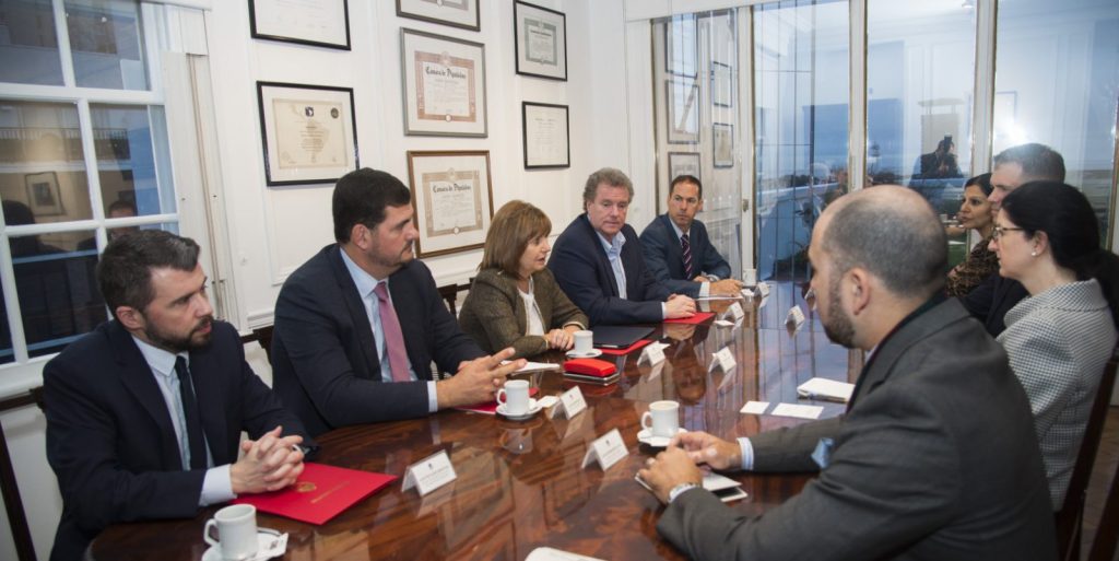 Bullrich reacomoda el proyecto de propiedad privada para evitar otra caida en el Senado
