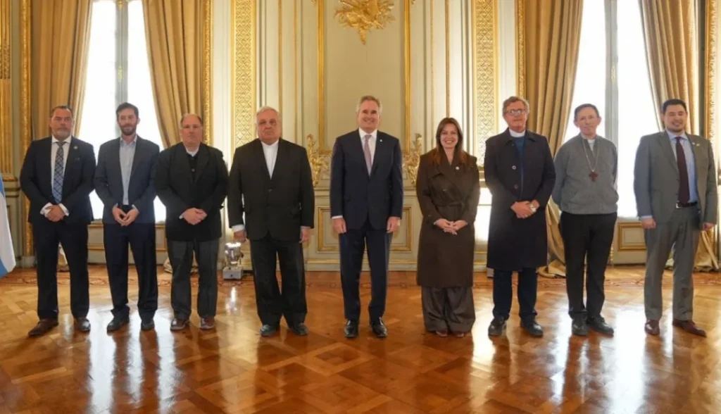 Karina Milei abre la agenda con la Iglesia y busca ordenar la visita de León XIV