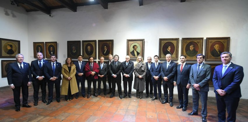 Milei evalúa sumar a los gobernadores al directorio del BCRA para blindar la reforma