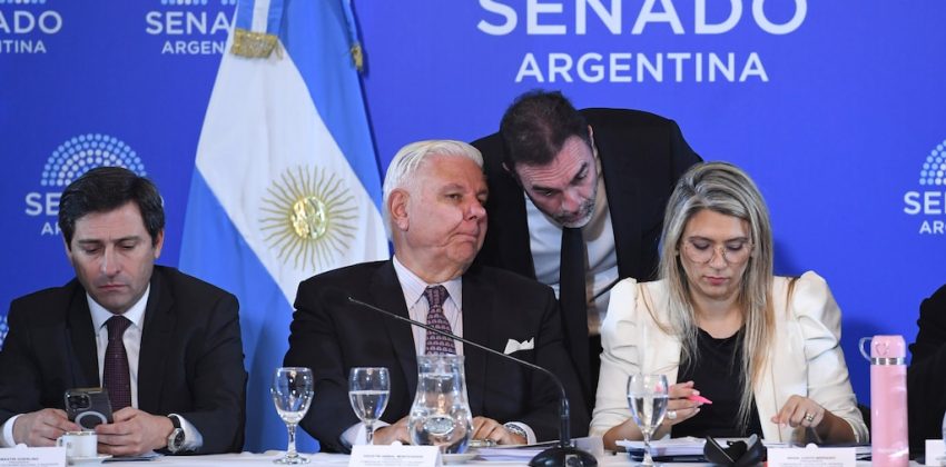 El Súper RIGI sigue trabado en el Senado y el Gobierno negocia cambios para no repetir otro traspié