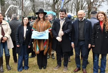 Villarruel se mostró con la UCR en Santa Fe y volvió a marcar distancia del Gobierno