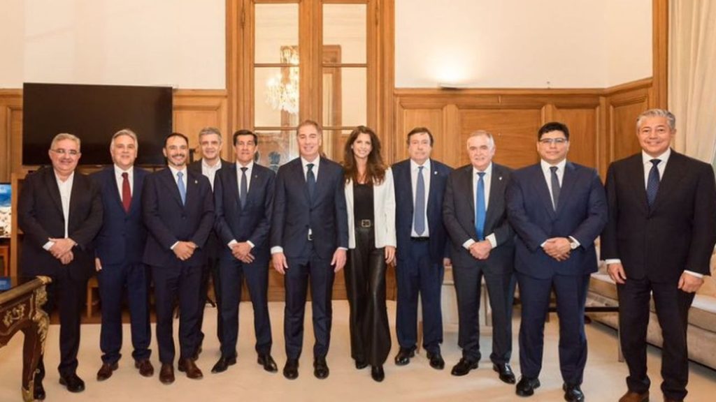 El Gobierno busca la suspension de las PASO y negocia fondos con las provincias