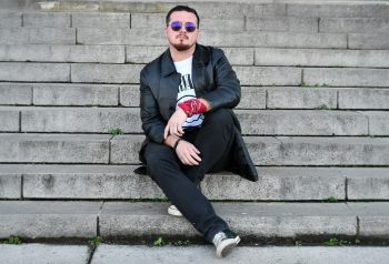 Sin Sticker publicó Ella así baila y reafirmó su hard rock directo