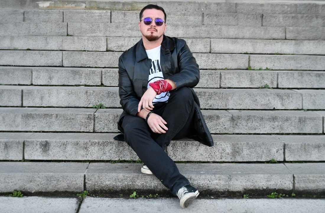 Sin Sticker en una foto de prensa