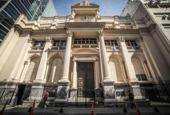 Fachada del Banco Central de la República Argentina