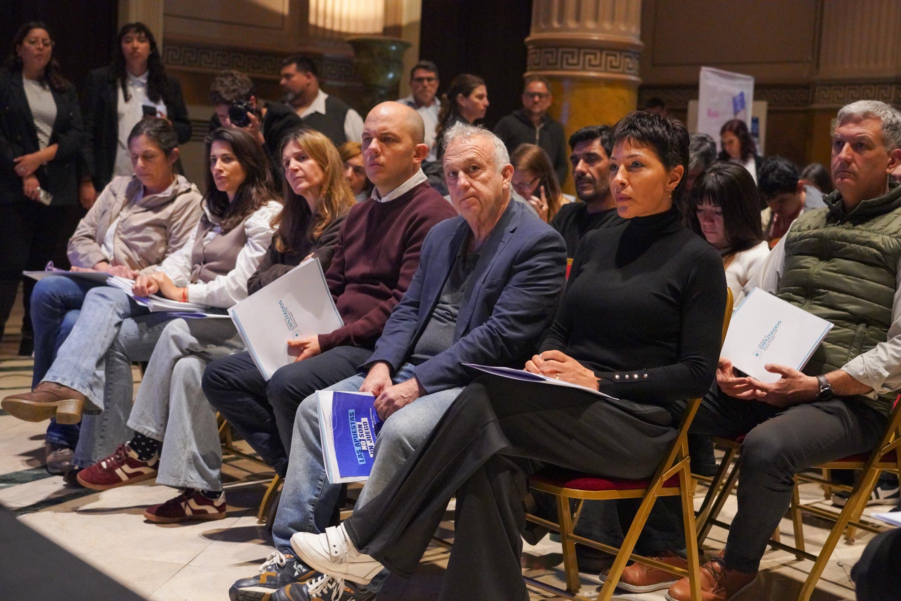 Asistentes a la presentación del proyecto provincial