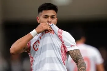 Argentinos golpeó a Platense: Porcel marcó y el clásico de barrio ya tiene tensión