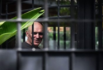 Procesaron a Espert por lavado y le prohibieron salir del país