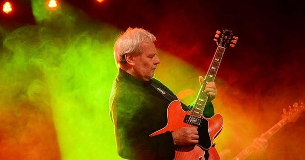 Claudio Gabis lleva el blues y la historia de Manal al Atlas de Rosario