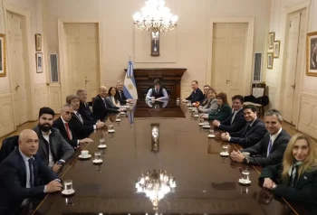 El Gobierno ordena su estrategia ante una semana decisiva por el DNU 70