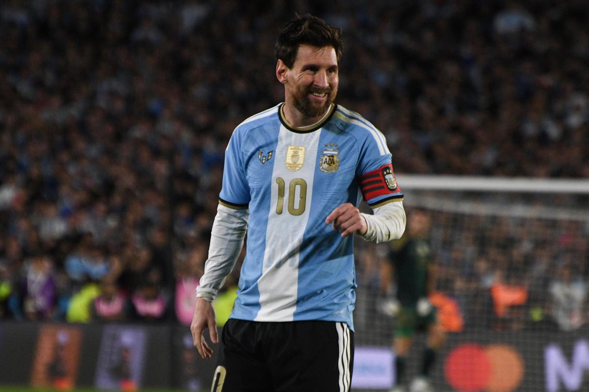 Messi se reúne hoy con estudiantes en Oviedo antes del Premio Princesa de Asturias